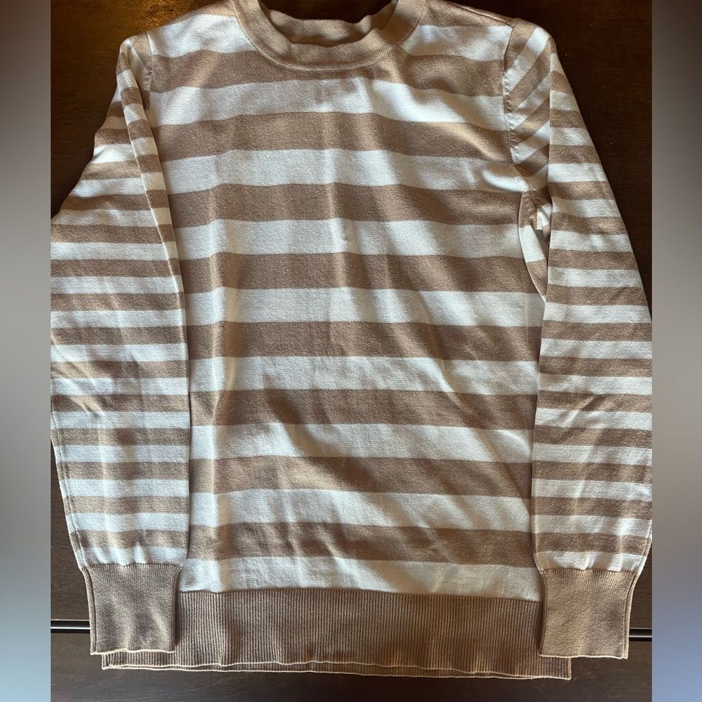 Women’s sweater tan/cream stripe xs